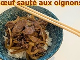 Bœuf sauté aux oignons