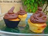 Cupcakes banane-chocolat blanc et topping chocolat