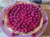 Tarte aux framboises sur crème diplomate