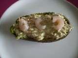 Avocat, thon, mayonnaise