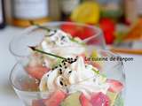 Verrine fraîcheur printanière: avocat , tomate et fraise, végétarien