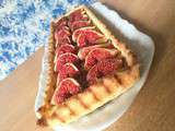 Tarte rectangulaire aux figues et crème d'amandes au miel