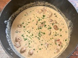 Rognons de veau au vin blanc, crème et moutarde