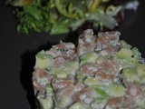 Tartare de saumon et avocat au citron vert : en moins de 10 minutes