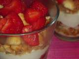 Triffle en verrine à la fraise et au fromage à la crème