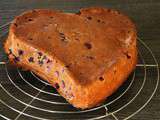 Gâteau aux amandes, cassis et framboises