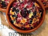 Clafoutis au lait concentré et fruits rouges