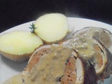 Roulade de Poulet au Poivron et Bardée de Lard