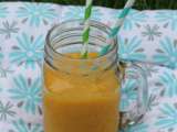 Smoothie mangue, banane, orange