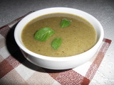 Soupe chou vert frisé, mâches sauvages et mouron des oiseaux