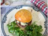 Burgers maison sont de retour : boeuf, bleu et champis