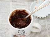 Mug cake au chocolat ou le mi-cuit de l’urgence