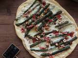 Pizza aux asperges violettes