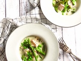 Saumon poché à l'oseille et aux asperges