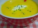 ♣ velouté de carottes au cumin et sa quenelle de Kiri® ♣