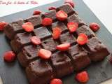 Fondant chocolat confiture de lait et fraises du jardin