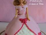 Gateau poupéé Gateau barbie blonde { pâte à sucre }