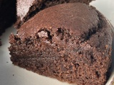 Fudgy cacao cake : le gâteau à double texture