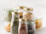 Organiser ses placards de cuisine : astuces simples et efficaces