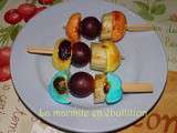 Brochette de bonbon fruitée et caramélisée