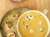 Soupe de butternut, roquefort et noix