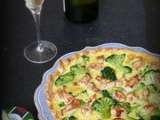 Tarte fine au brocolis, poulet grillé et cheddar irlandais pour la St Patrick