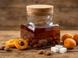 Liqueur de noyaux d’abricots : la vraie recette maison