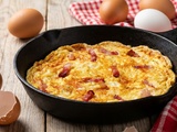 Omelette au lard moelleuse et généreuse, prête en 15 min