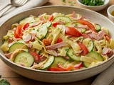 Salade de pâtes aux crudités et vinaigrette piquante