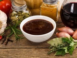 Sauce bourguignonne maison au vin rouge et champignons