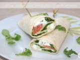 Wrap saumon fumé, chèvre frais, roquette et mâche