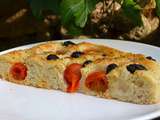 Focaccia pugliese aux tomates et olives