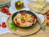 Spaghetti aux crevettes et tomates cerises