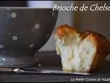 Brioche de Chelsea: glaçage brillant à la fleur d'oranger