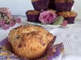 Muffins aux myrtilles avec du lait fermenté