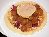 Blinis au foie gras sur lit de mirabelles