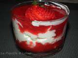 Verrine de mascarpone et coulis de fraises