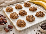 Biscuits aux dattes, banane, flocons d’avoine et pépites de chocolat sans sucre ajouté