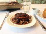 Brioche collante au chocolat, au caramel à la fleur de sel et aux pacanes sucrées salées