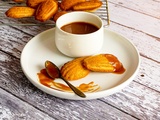 Madeleines aux noix et au beurre noisette avec son caramel à la fleur de sel