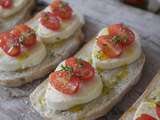 Bruschettas mozzarella et tomates cerises