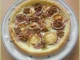 Tarte fine aux figues , noix, chèvre et miel