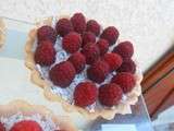 Tartelettes chocolat blanc, coco, framboises