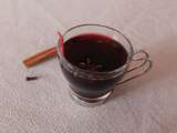 Glögg : vin chaud épicé à la vodka (Suède)