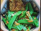 Salade de pois gourmands et galettes de pois cassés