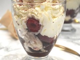 Coupe chantilly framboises chocolat meringues