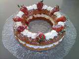 Génoise en couronne chantilly et fraises