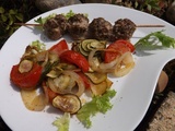 Brochettes de bœuf au pesto et légumes confits : Recette facile en 9 étapes