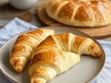 Croissants Moelleux Maison : Recette Facile et Savoureuse