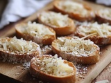 Découvrez notre Recette Infaillible de Crostini aux Fèves et Parmesan – l’Apéritif Parfait qui Éblouira vos Invités